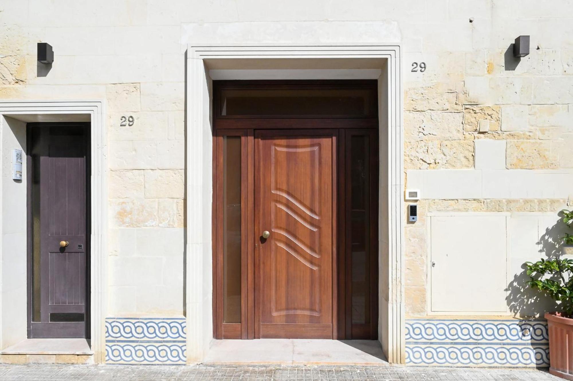 "Il Vecchio Salone" Appartamento In Pieno Centro Con Garage Privato Лечче Екстер'єр фото