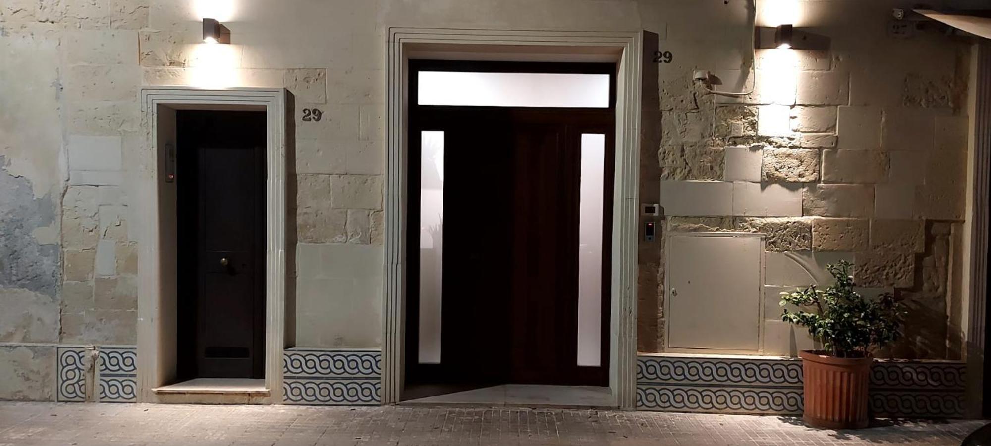 "Il Vecchio Salone" Appartamento In Pieno Centro Con Garage Privato Лечче Екстер'єр фото